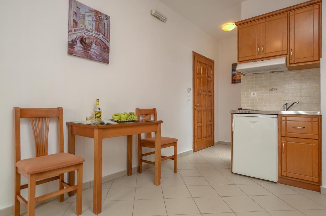 Dolphin Studios Agia Anna  Bagian luar foto